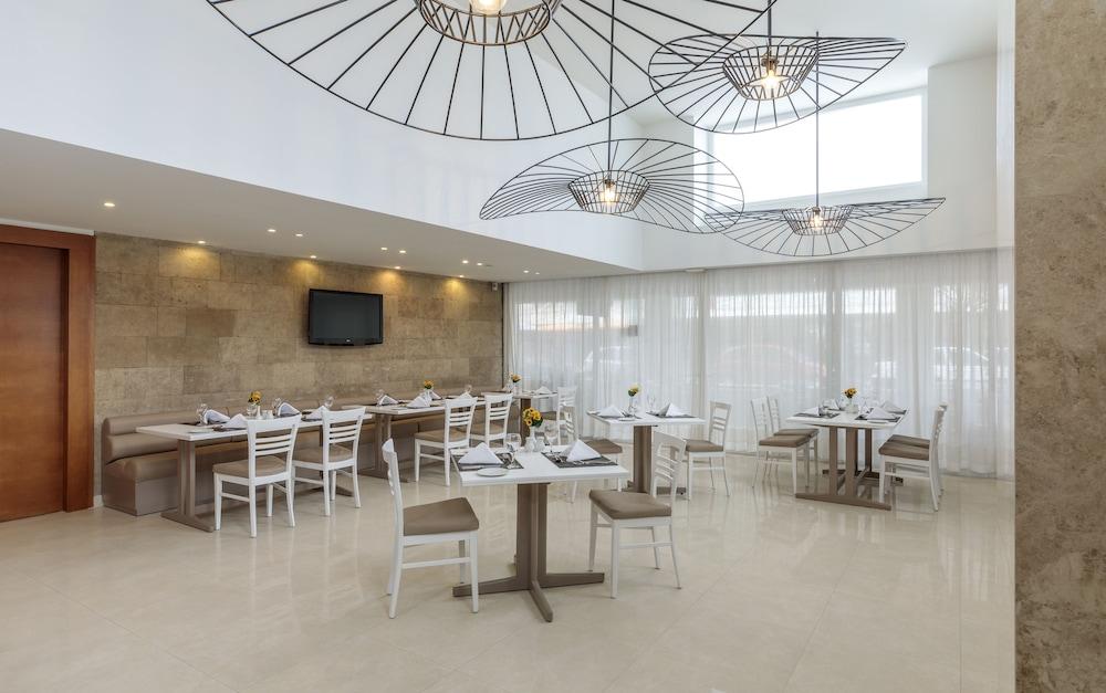 Best Western Plus Hotel Plaza Rhodes City Екстериор снимка