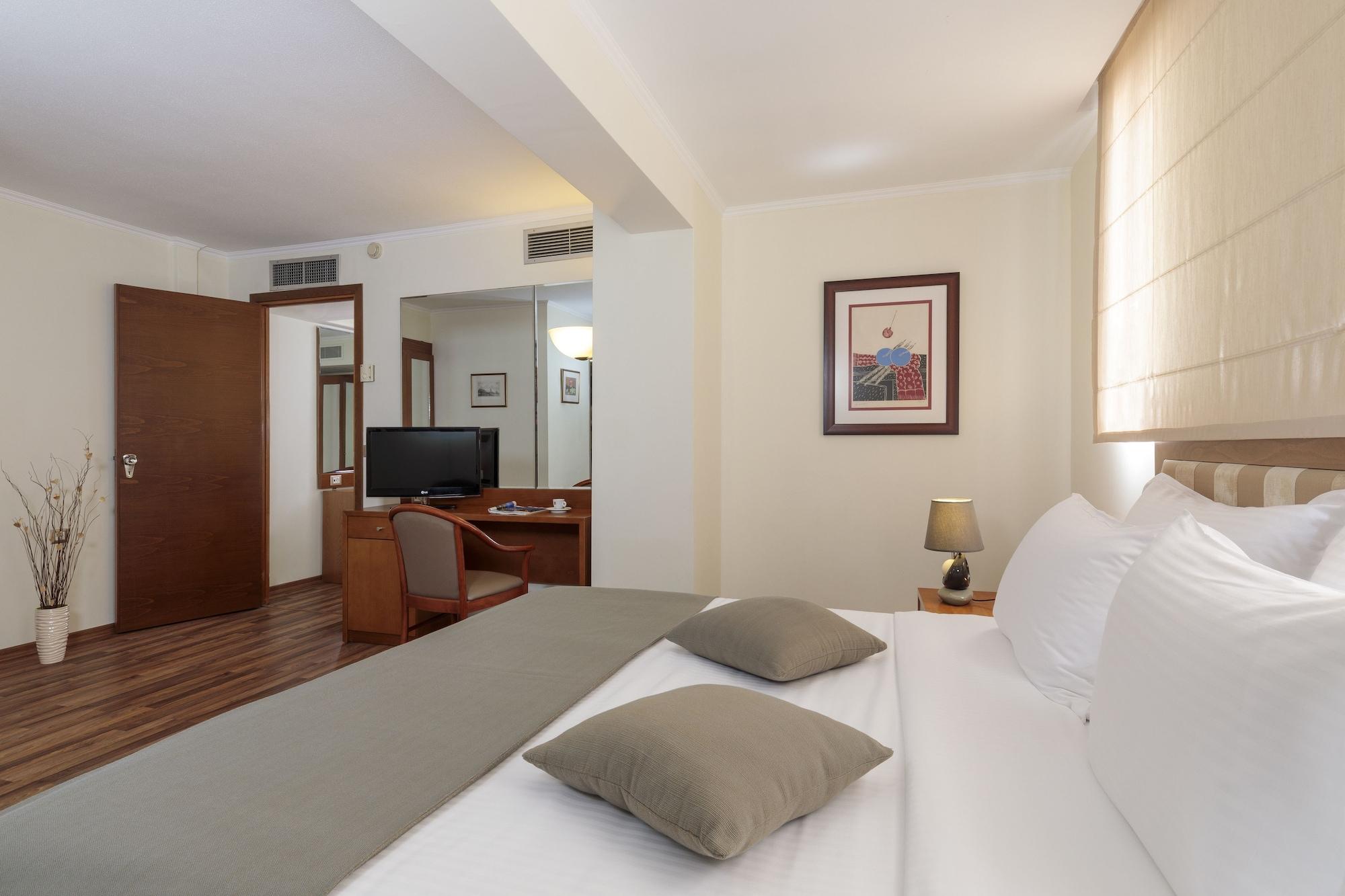 Best Western Plus Hotel Plaza Rhodes City Екстериор снимка