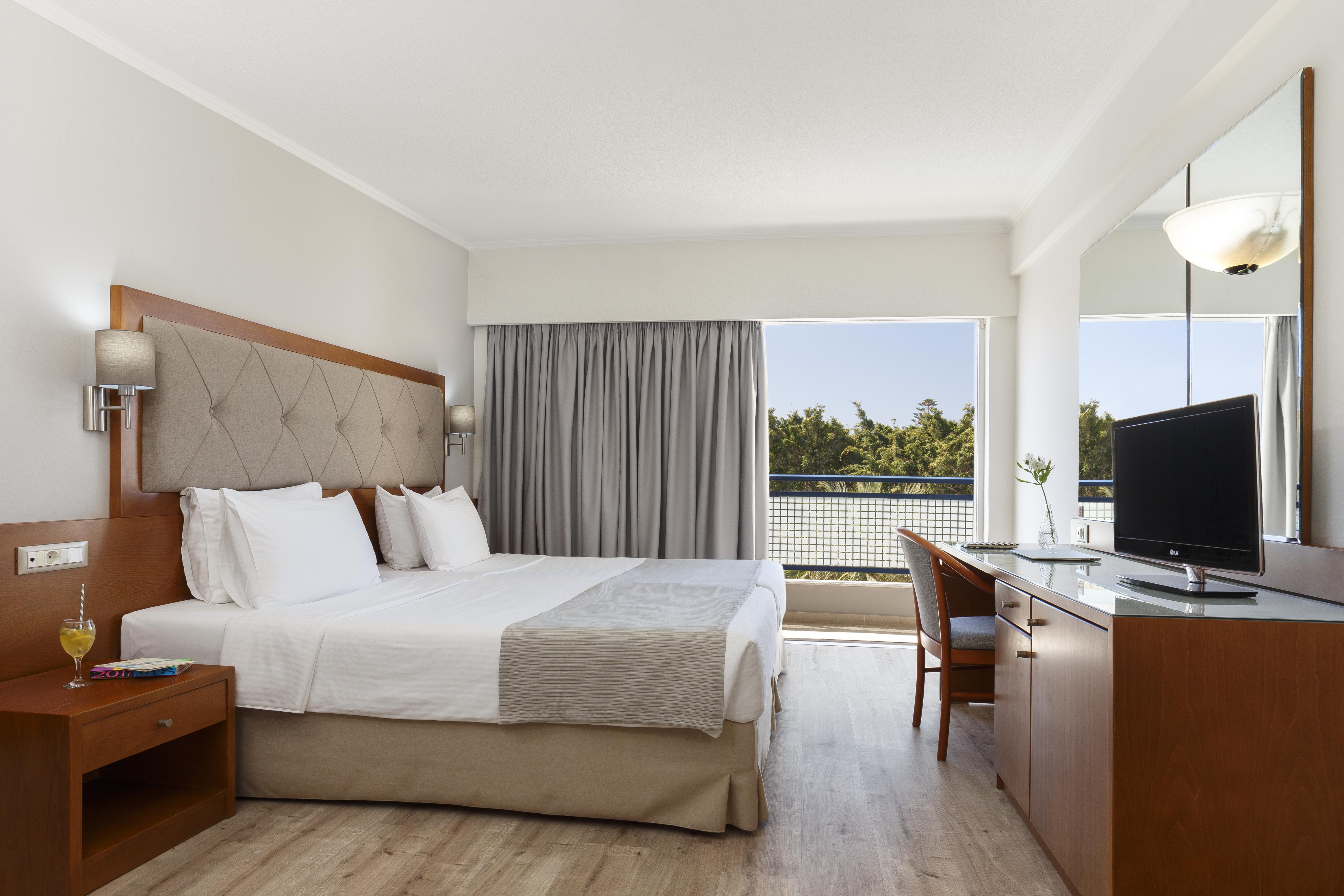 Best Western Plus Hotel Plaza Rhodes City Екстериор снимка