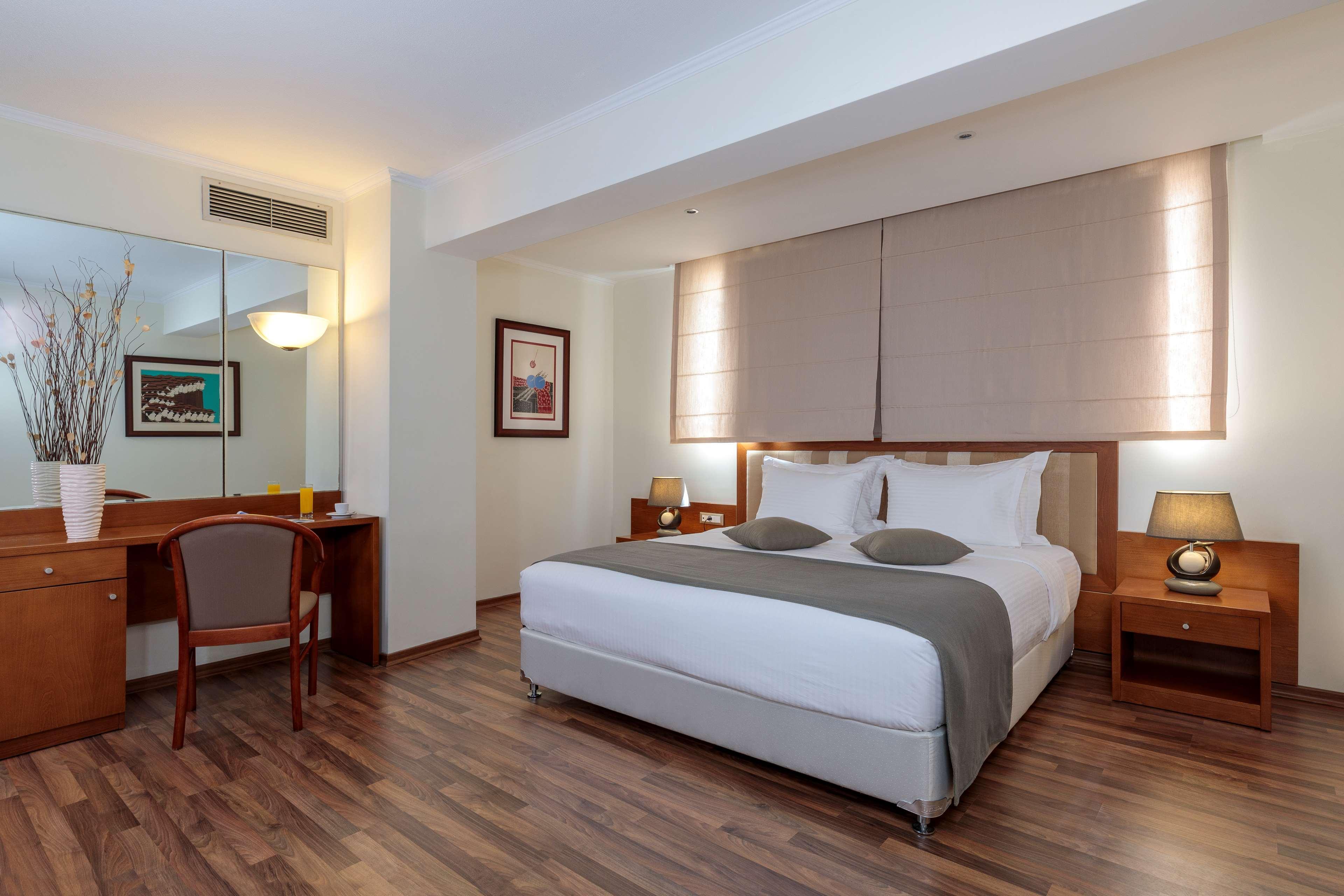 Best Western Plus Hotel Plaza Rhodes City Екстериор снимка